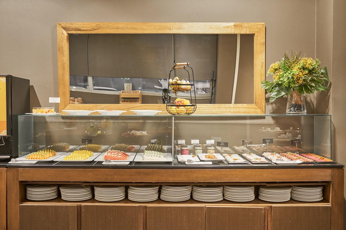 论坛阿尔卡拉拉斐尔酒店 阿尔卡拉德荷那利斯 外观 照片